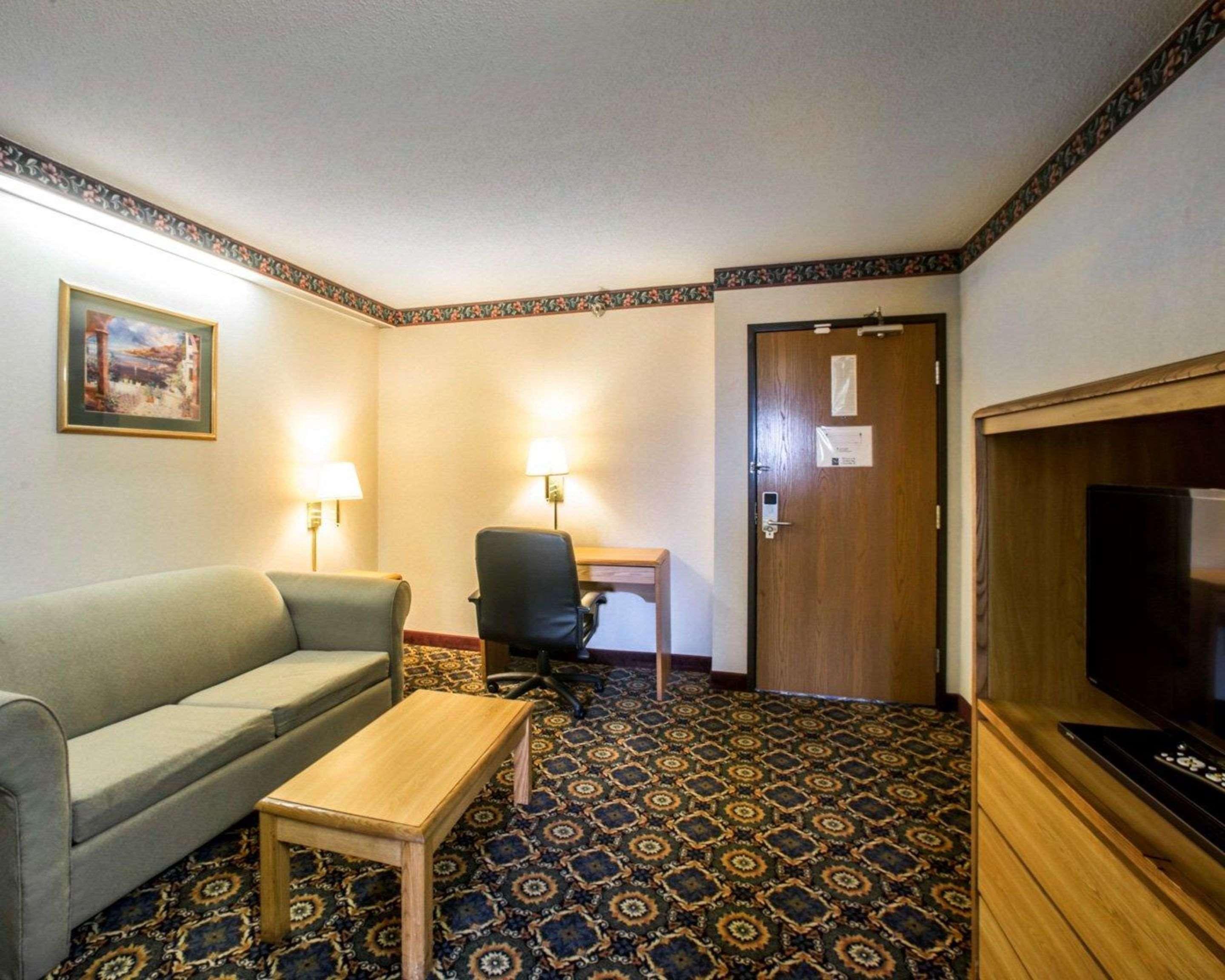 Quality Inn & Suites Caseyville - St Louis Ngoại thất bức ảnh