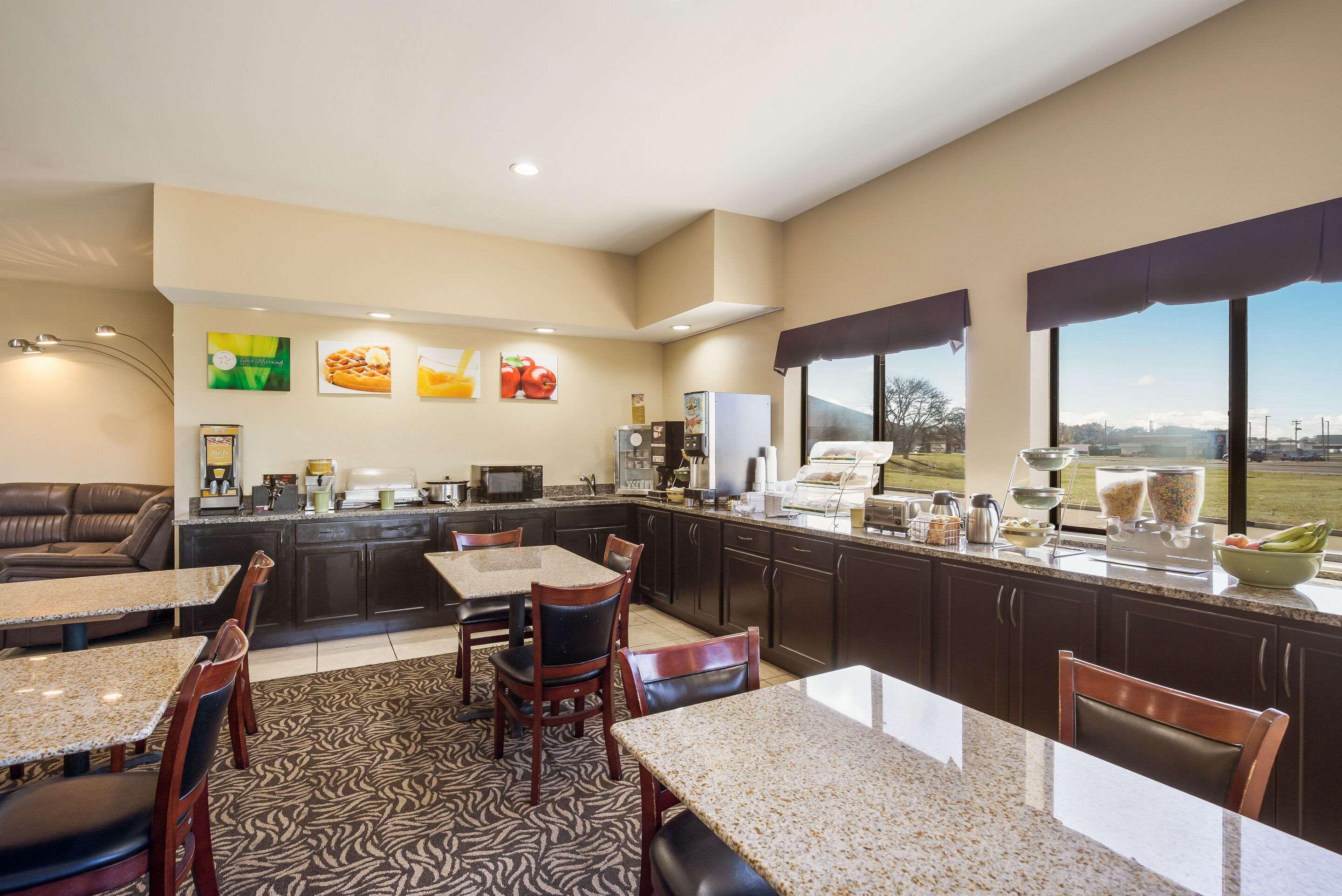 Quality Inn & Suites Caseyville - St Louis Ngoại thất bức ảnh